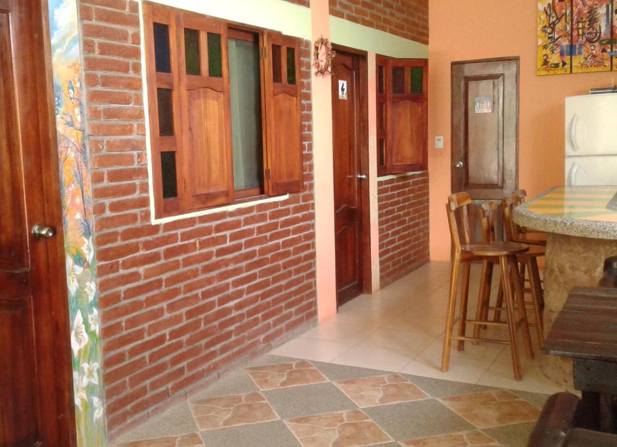 Hostal Casa Taisha Montañita Exteriör bild