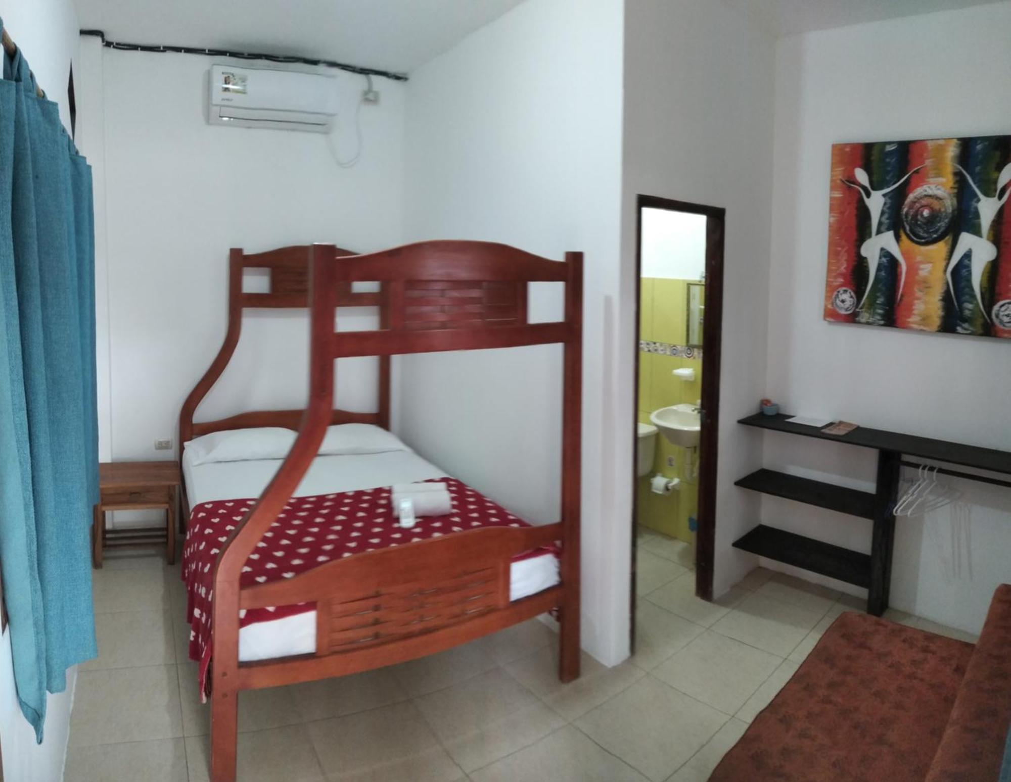 Hostal Casa Taisha Montañita Exteriör bild