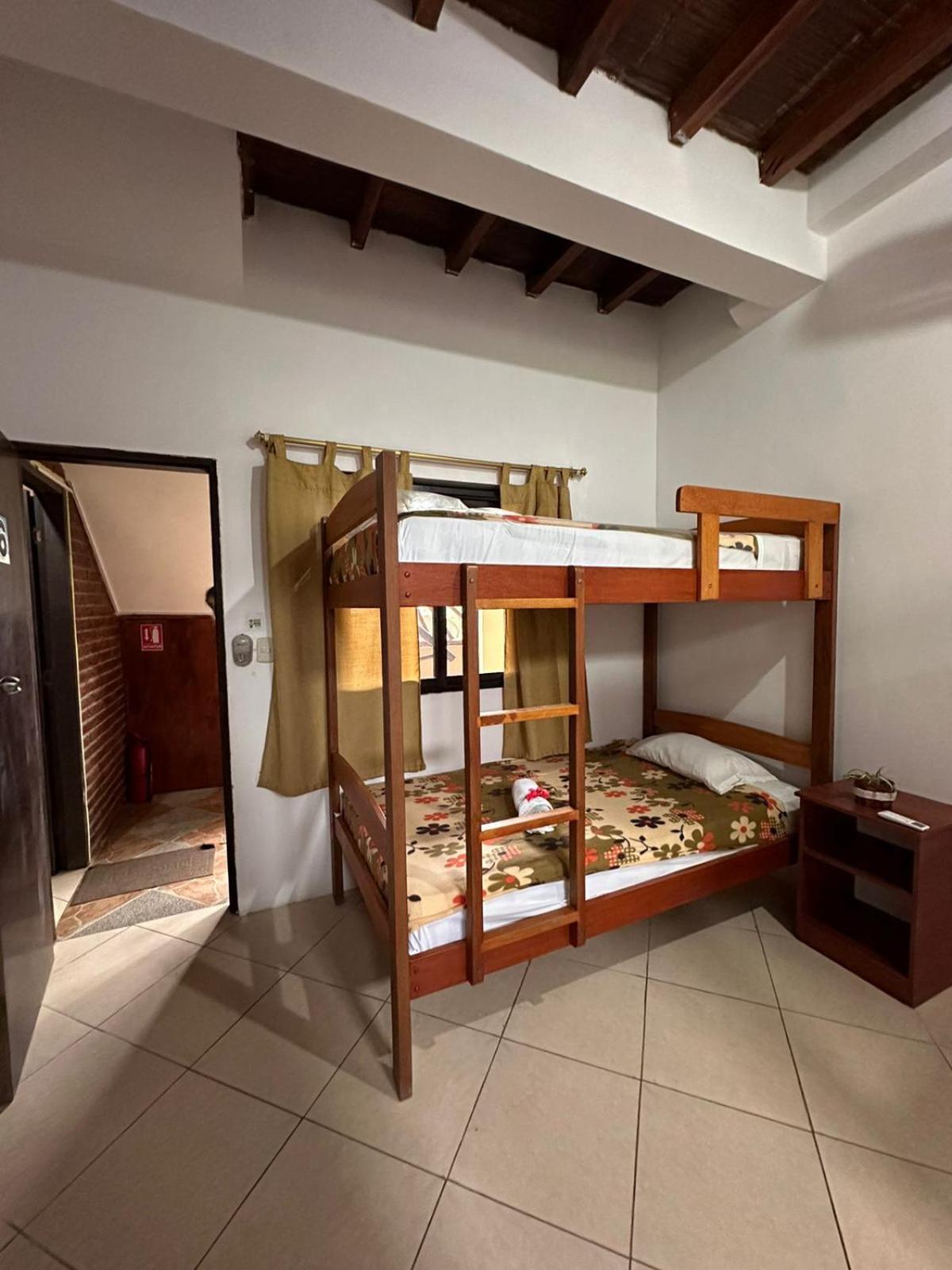 Hostal Casa Taisha Montañita Exteriör bild