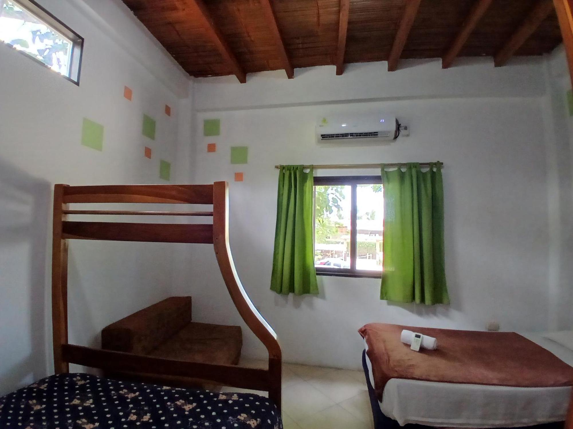 Hostal Casa Taisha Montañita Exteriör bild
