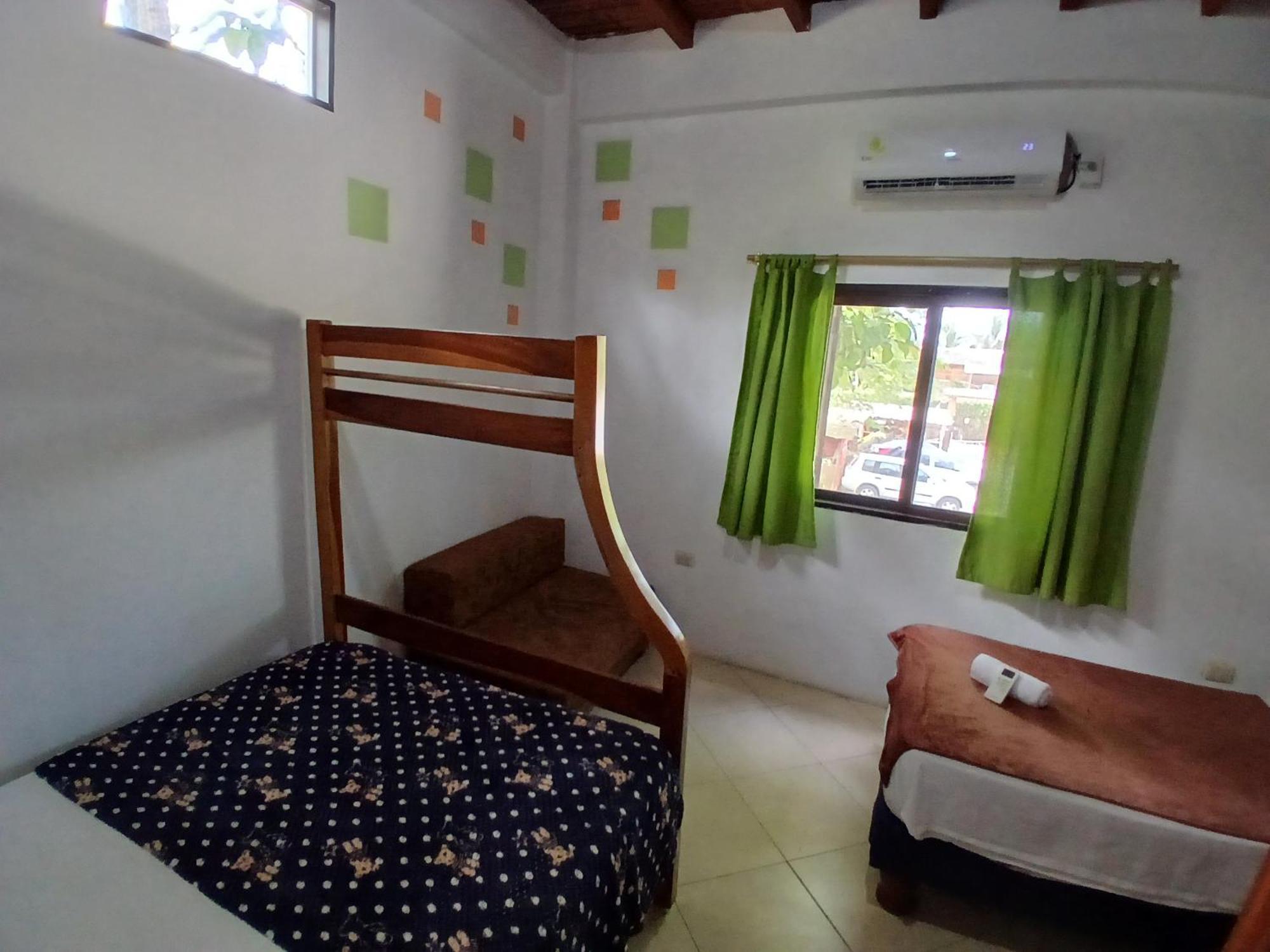 Hostal Casa Taisha Montañita Exteriör bild